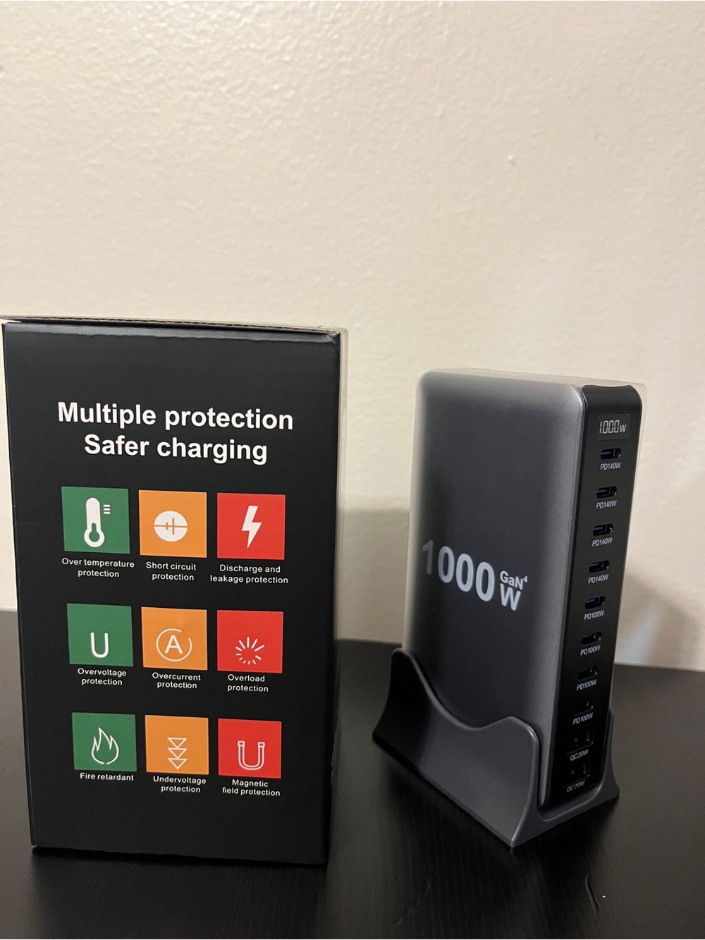 1000W GaN+ Multi-Port Fast Charger in Dark Gray
